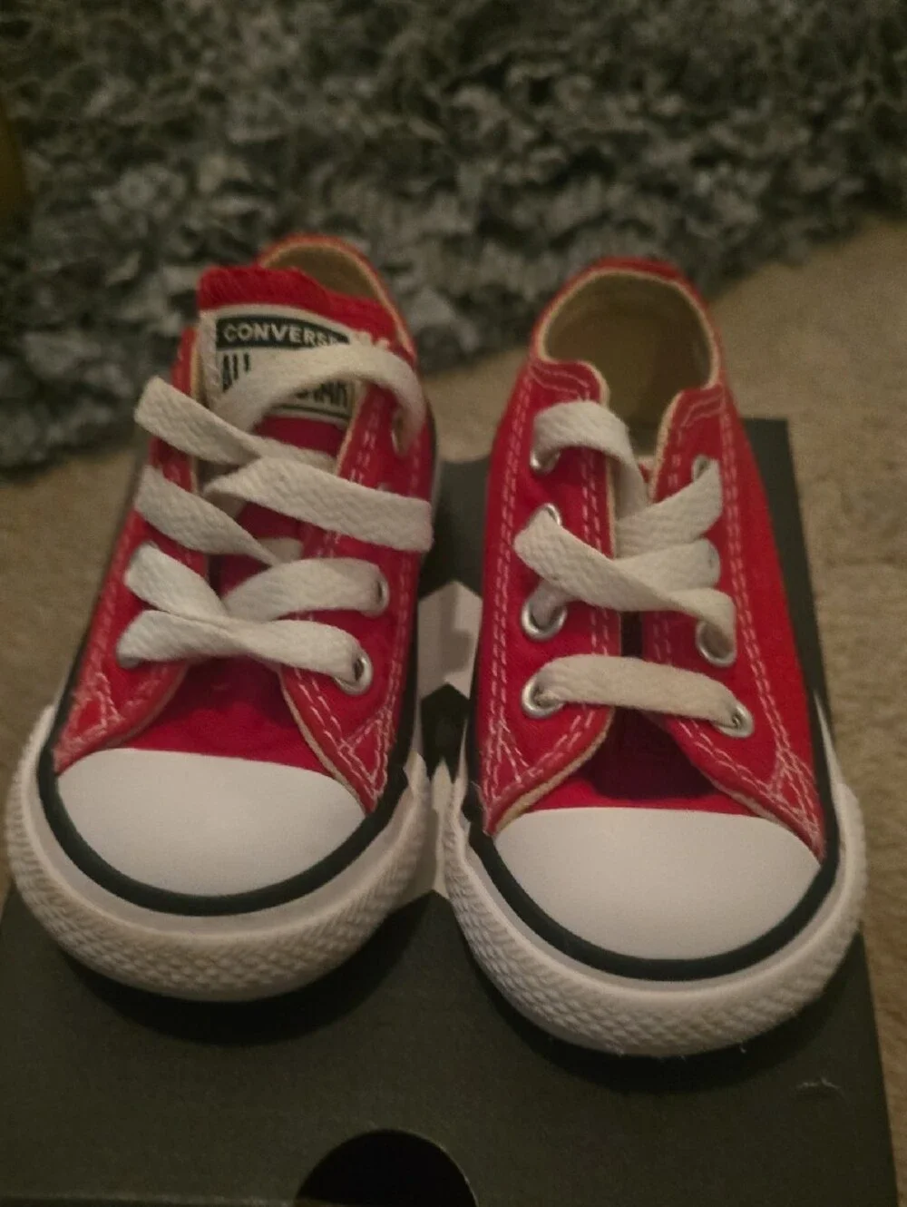 Converse Kids Red Canvas Low-Top Sneakers with White Laces [Size 4 Toddler]